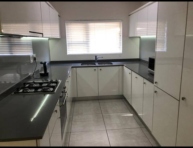 3 BEDROOM APARTMENT FOR SALE IN WATERFALL